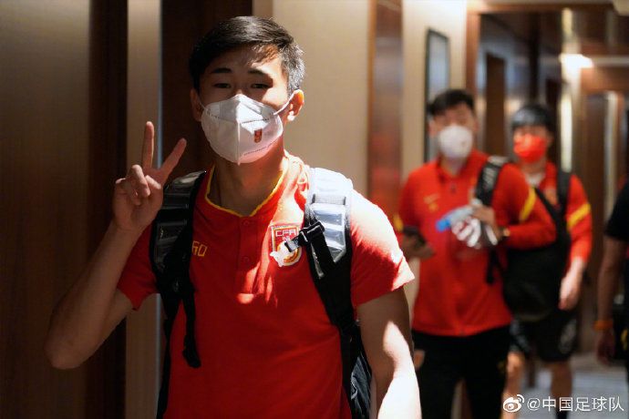 它们的成功印证了，电影的“共情”和“共识”需要建立在与观众共通的情感类型、相似的过往经历，或者共同的现实处境等基础之上。